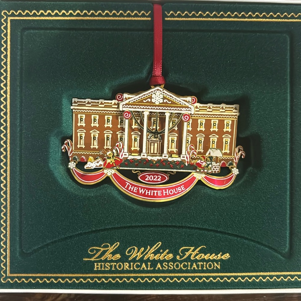 White Houseuse Christmas Ornament 2022